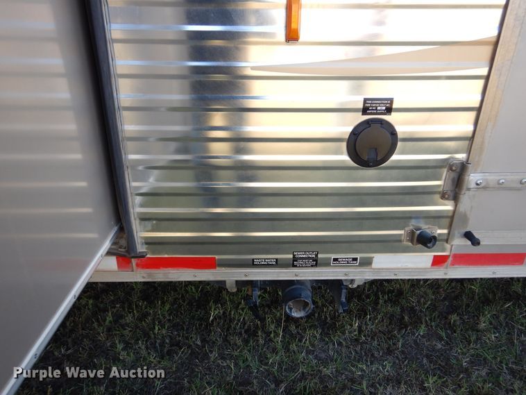 image for item KO9935 2013 Bison Coach 8314  livestock trailer