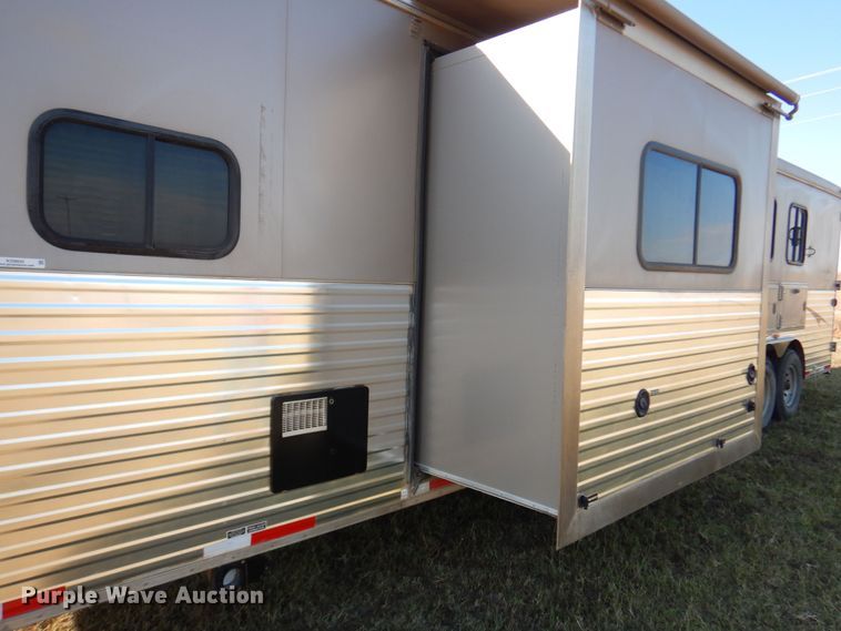 image for item KO9935 2013 Bison Coach 8314  livestock trailer