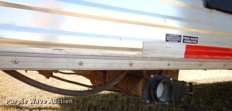 image for item KO9935 2013 Bison Coach 8314  livestock trailer