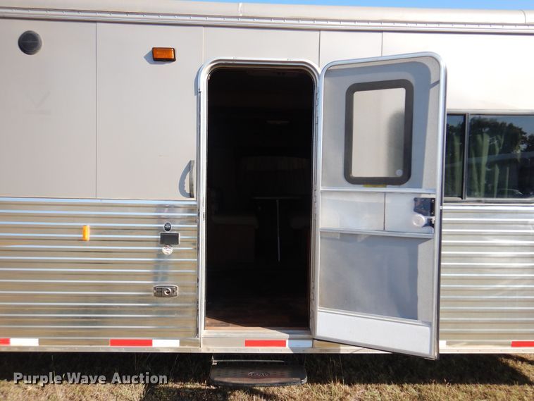 image for item KO9935 2013 Bison Coach 8314  livestock trailer