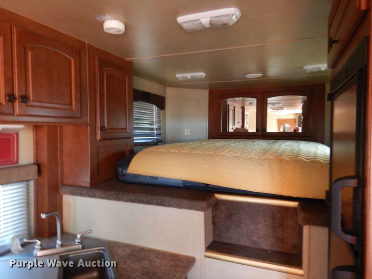 image for item KO9935 2013 Bison Coach 8314  livestock trailer