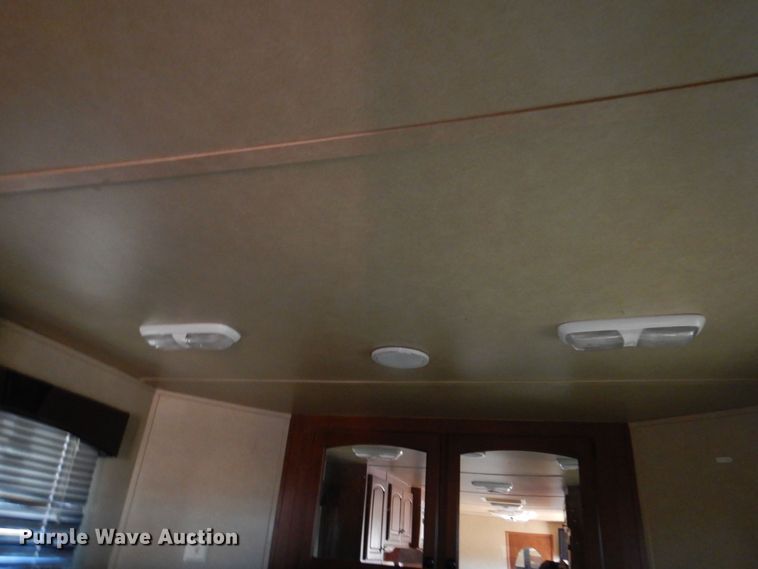 image for item KO9935 2013 Bison Coach 8314  livestock trailer