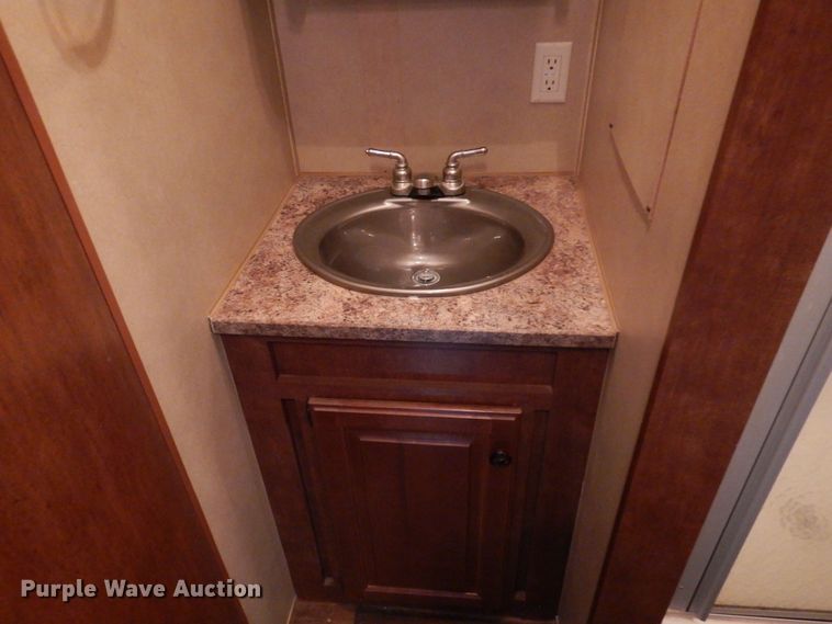 image for item KO9935 2013 Bison Coach 8314  livestock trailer