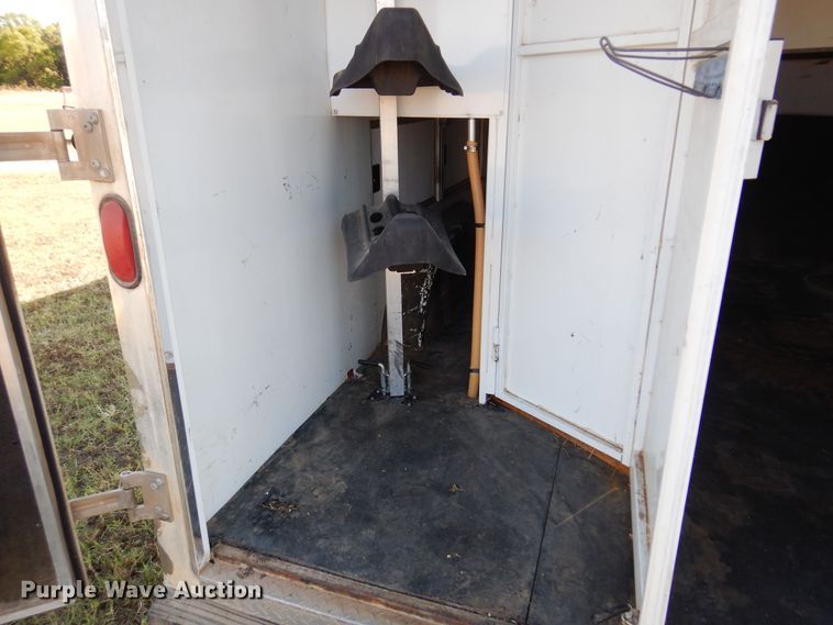 image for item KO9935 2013 Bison Coach 8314  livestock trailer