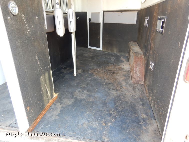 image for item KO9935 2013 Bison Coach 8314  livestock trailer