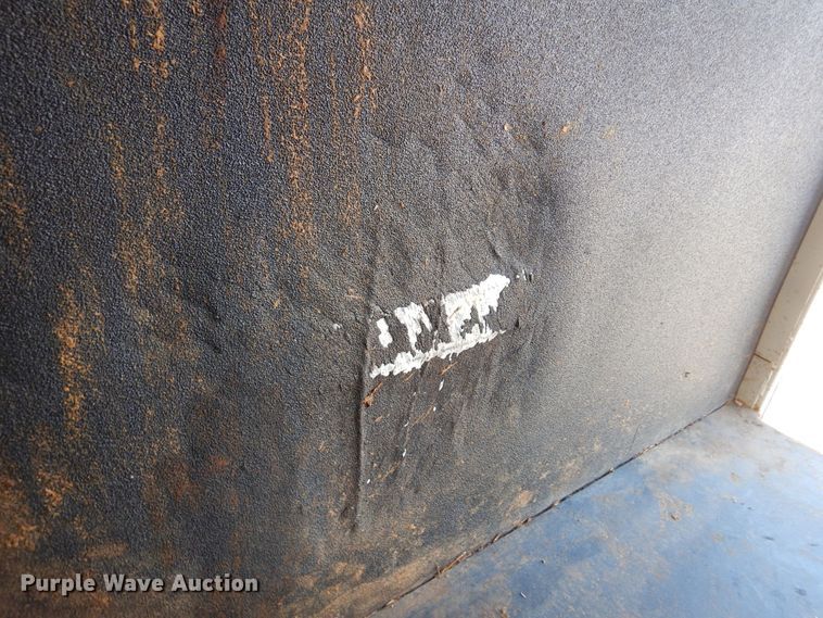 image for item KO9935 2013 Bison Coach 8314  livestock trailer