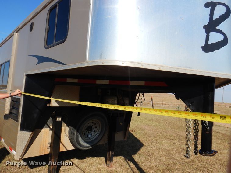 image for item KO9935 2013 Bison Coach 8314  livestock trailer