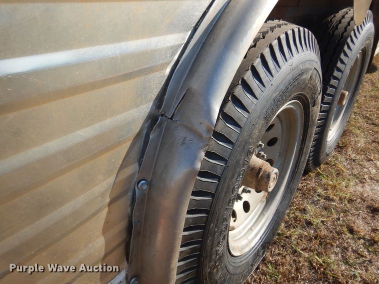 image for item KO9935 2013 Bison Coach 8314  livestock trailer