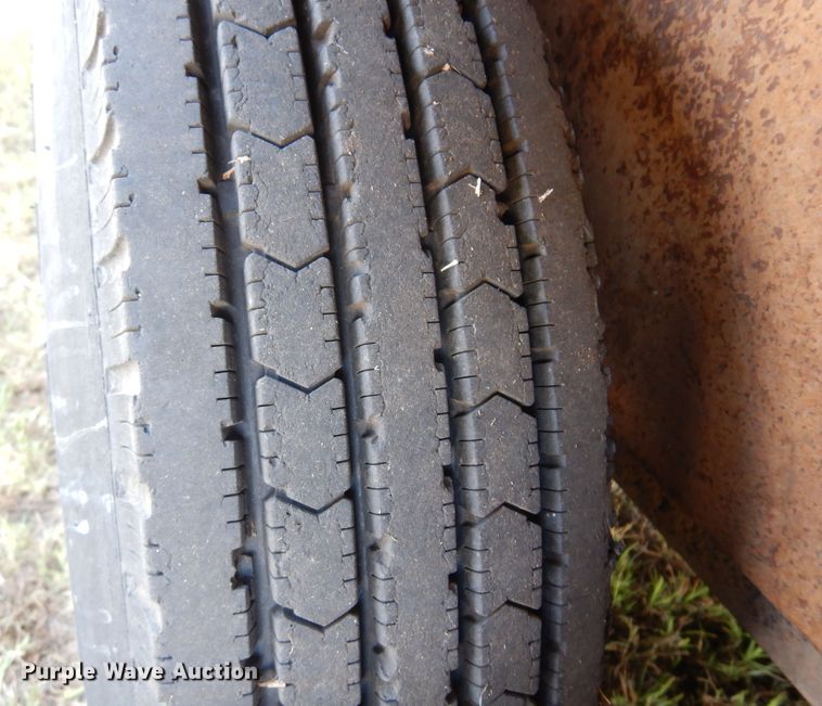 image for item KO9935 2013 Bison Coach 8314  livestock trailer