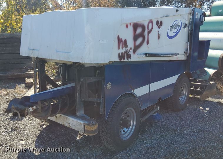image for item KT9613 Zamboni 552  ice resurfacer