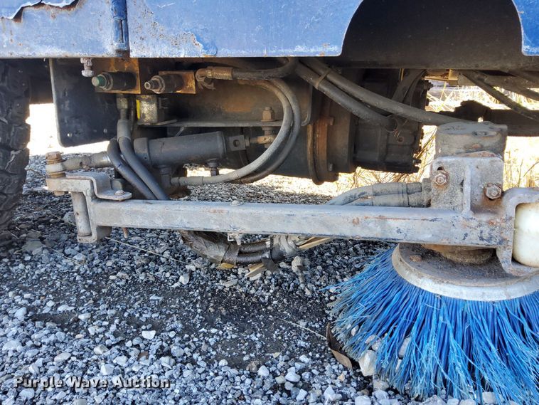 image for item KT9613 Zamboni 552  ice resurfacer