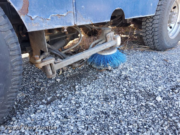 image for item KT9613 Zamboni 552  ice resurfacer