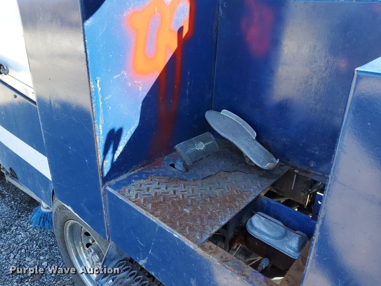 image for item KT9613 Zamboni 552  ice resurfacer