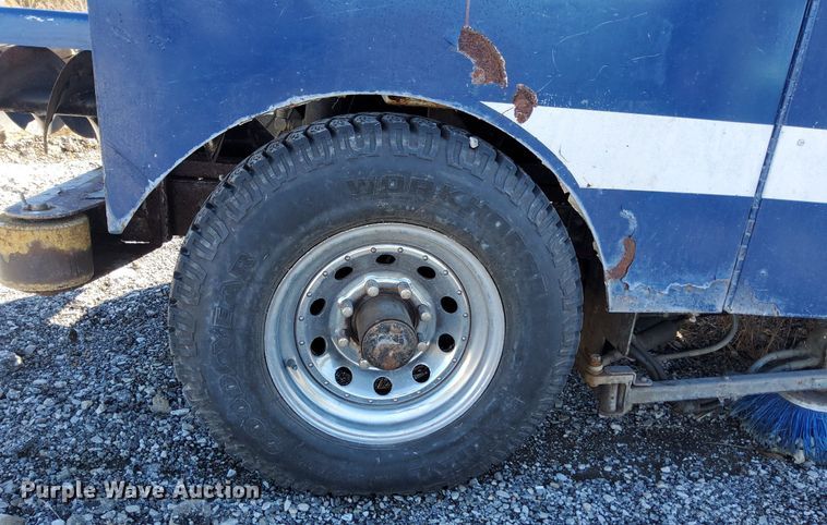 image for item KT9613 Zamboni 552  ice resurfacer