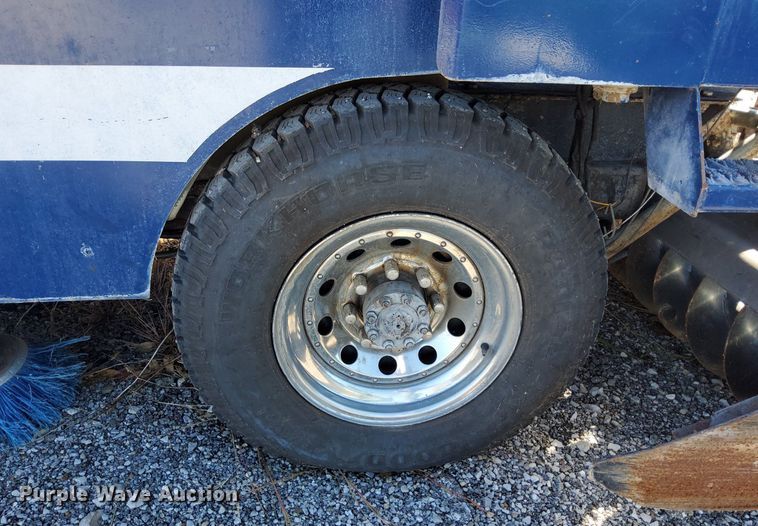 image for item KT9613 Zamboni 552  ice resurfacer