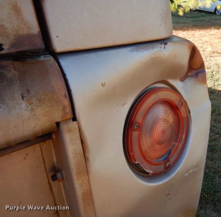 image for item KU9653 1966 International Scout 800  SUV