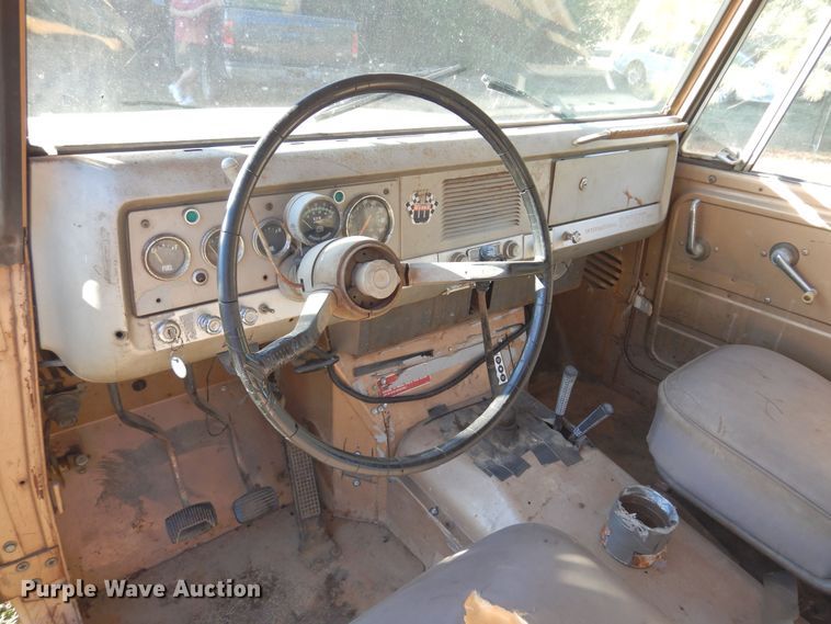 image for item KU9653 1966 International Scout 800  SUV