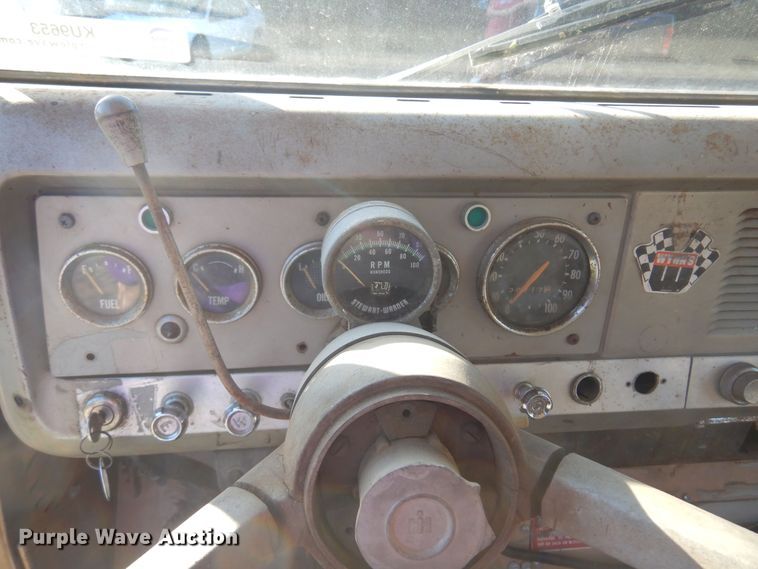 image for item KU9653 1966 International Scout 800  SUV