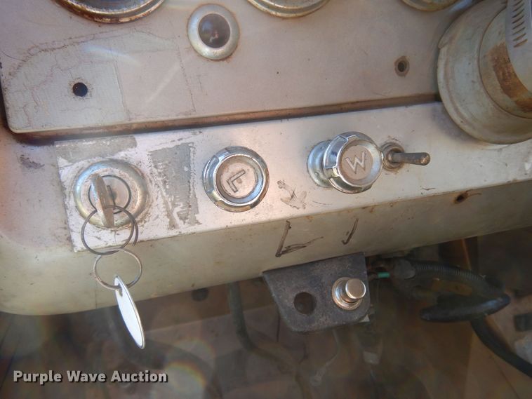 image for item KU9653 1966 International Scout 800  SUV