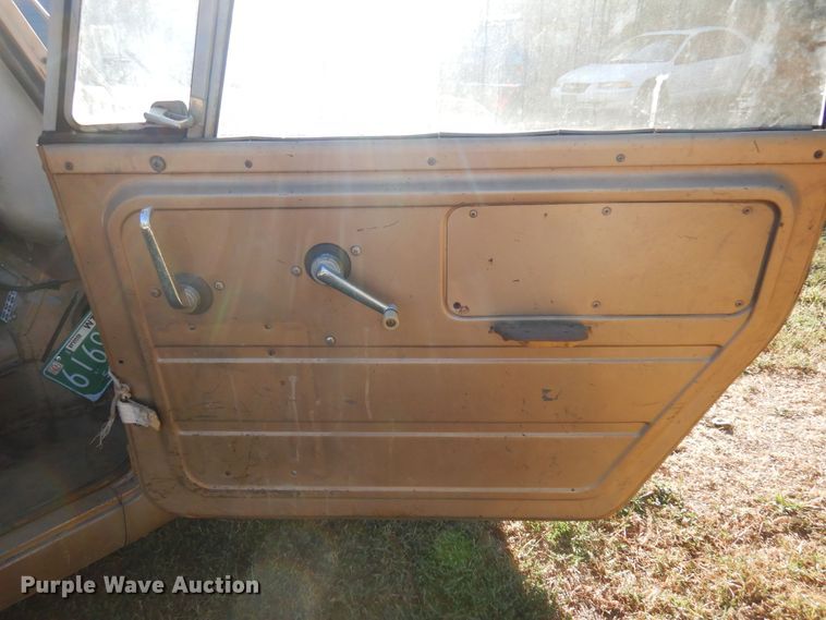 image for item KU9653 1966 International Scout 800  SUV