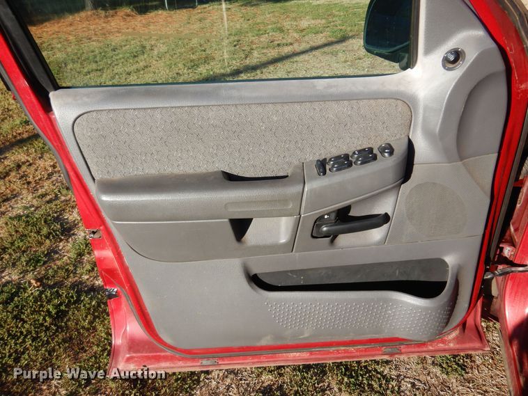 image for item KU9665 2004 Ford Explorer  SUV