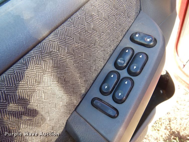 image for item KU9665 2004 Ford Explorer  SUV