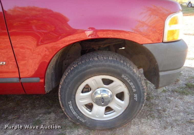 image for item KU9665 2004 Ford Explorer  SUV