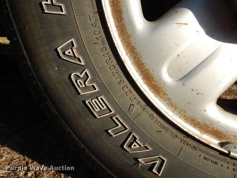 image for item KU9665 2004 Ford Explorer  SUV