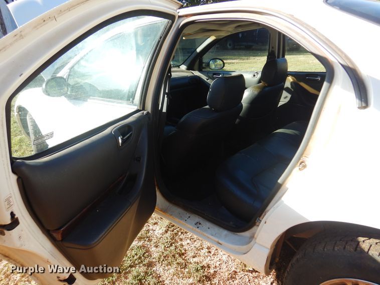 image for item KU9666 2000 Chrysler Cirrus