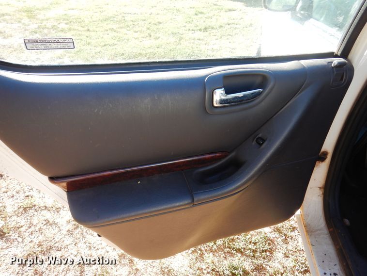 image for item KU9666 2000 Chrysler Cirrus