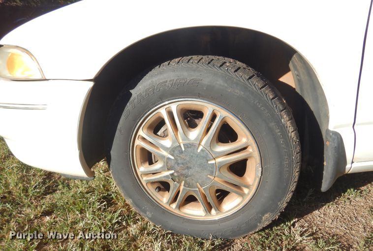 image for item KU9666 2000 Chrysler Cirrus