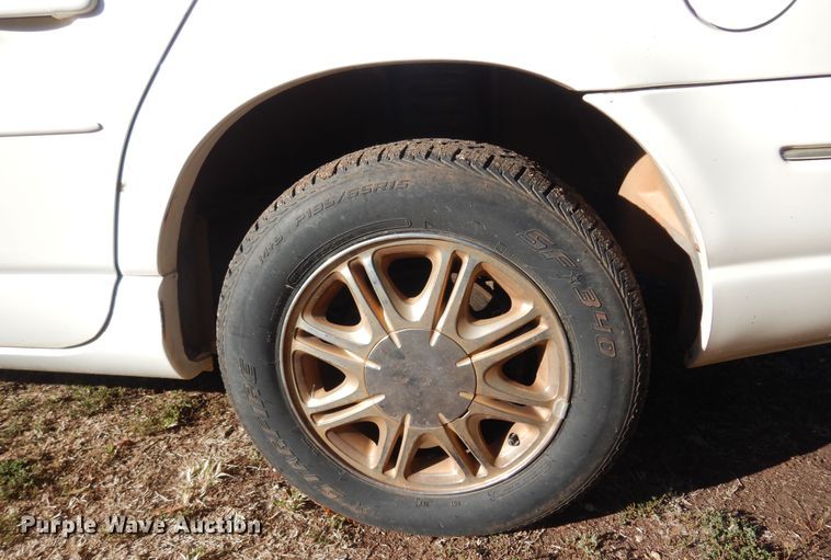 image for item KU9666 2000 Chrysler Cirrus