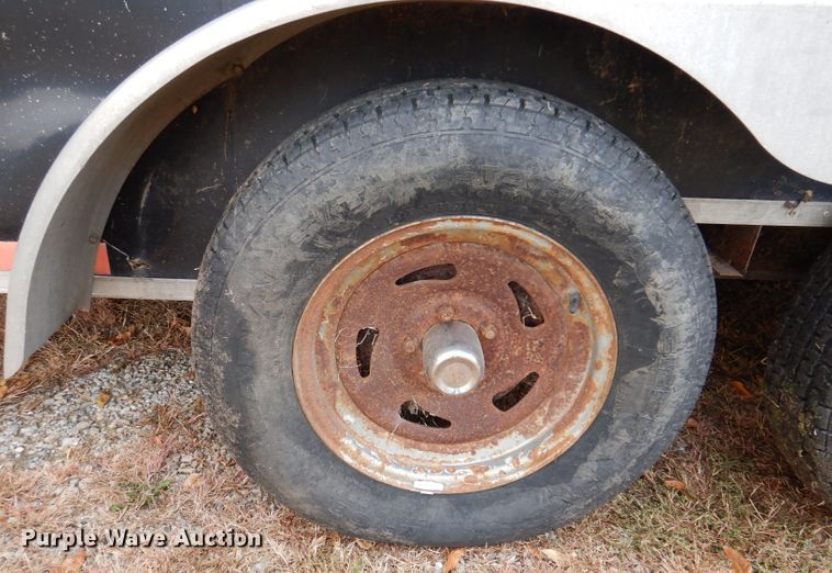 image for item KW9384 2004 Forest River  enclosed cargo trailer