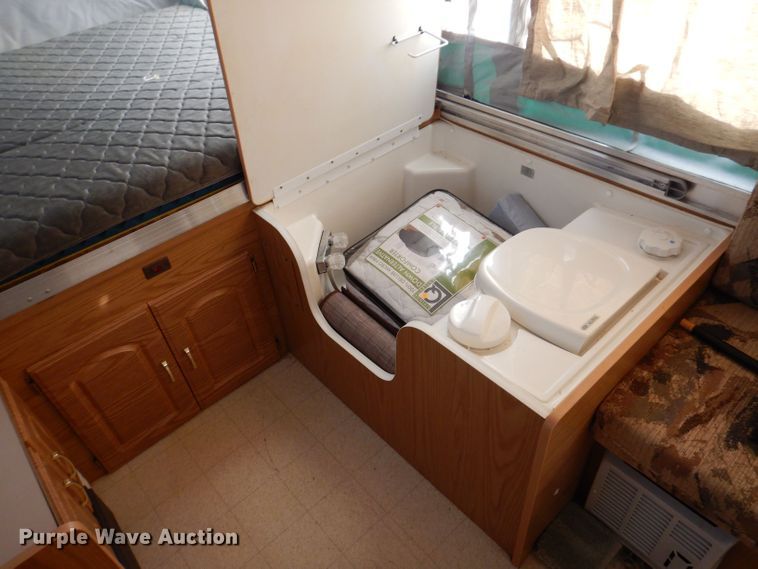 image for item KW9403 2000 Coleman Niagara Elite  camper