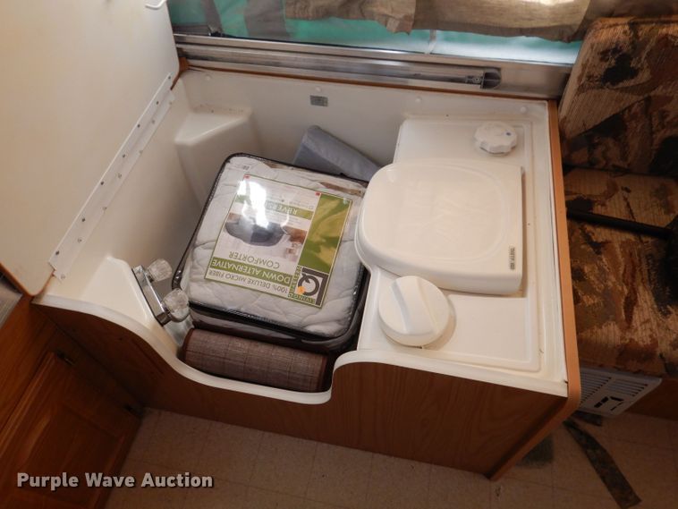 image for item KW9403 2000 Coleman Niagara Elite  camper