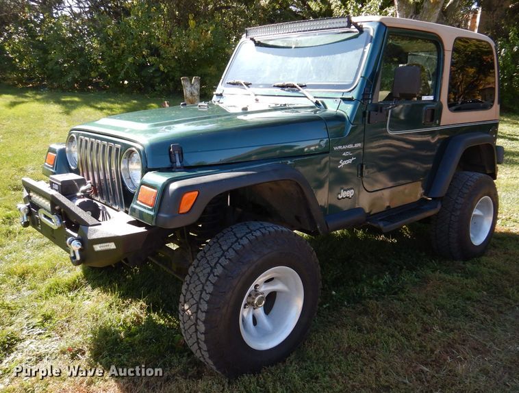 image for item KW9404 1997 Jeep Wrangler  SUV