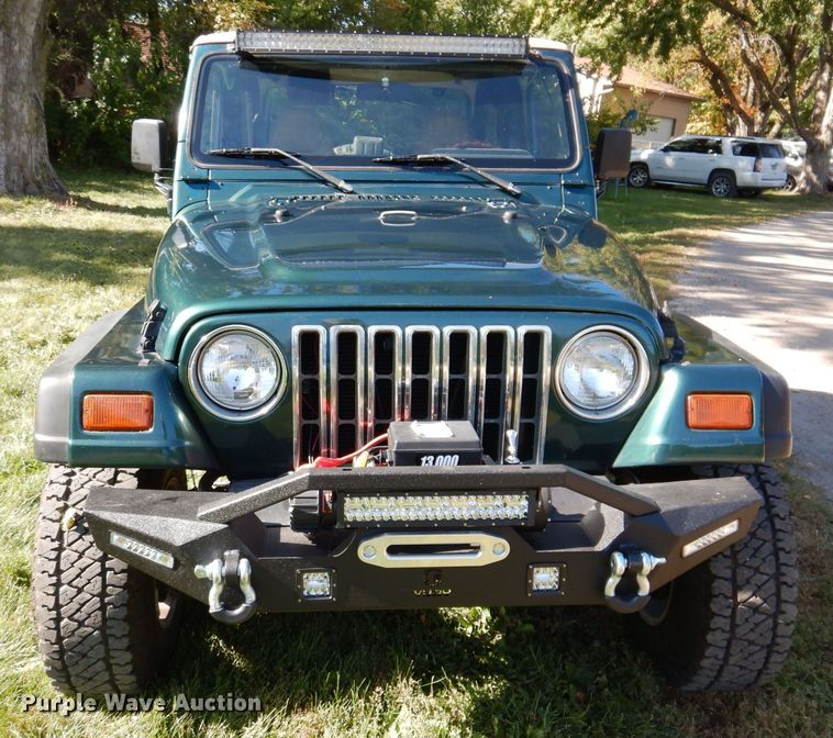 image for item KW9404 1997 Jeep Wrangler  SUV