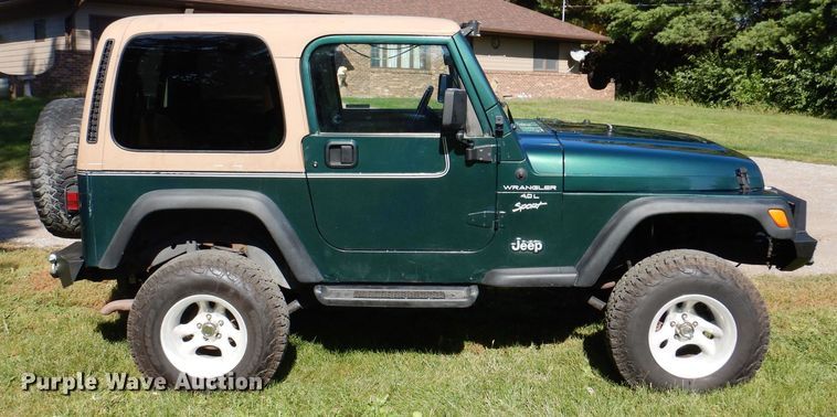 image for item KW9404 1997 Jeep Wrangler  SUV