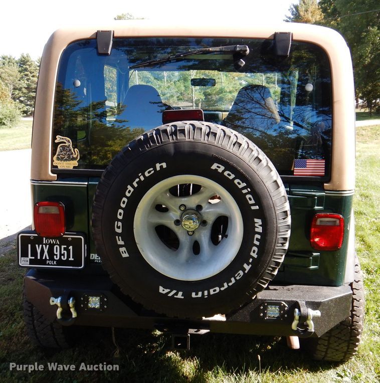 image for item KW9404 1997 Jeep Wrangler  SUV