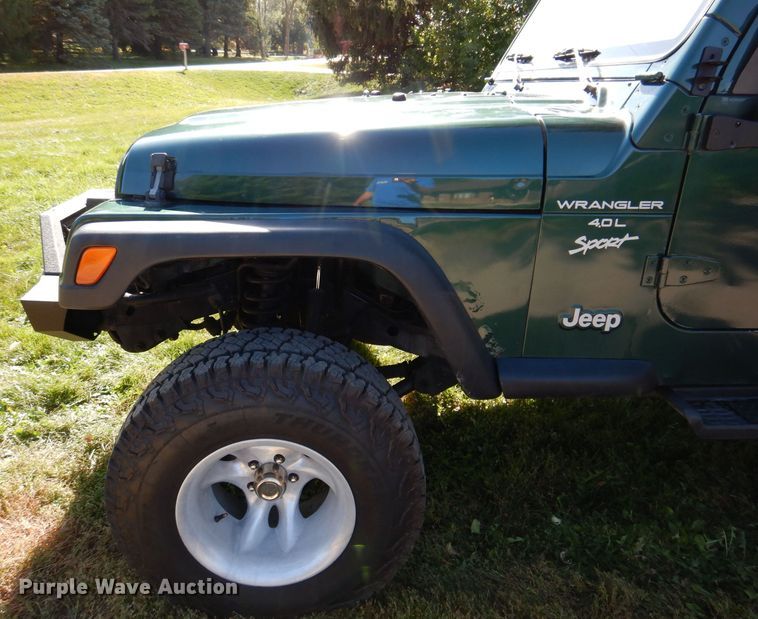 image for item KW9404 1997 Jeep Wrangler  SUV