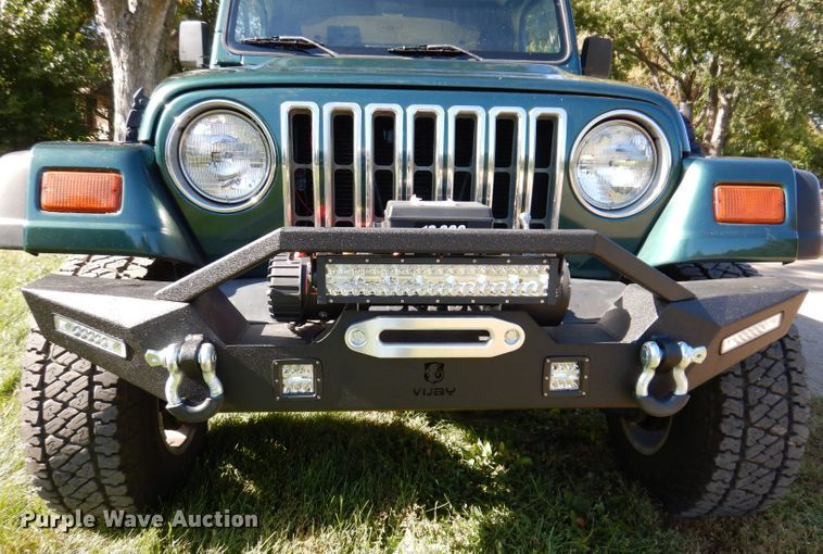 image for item KW9404 1997 Jeep Wrangler  SUV