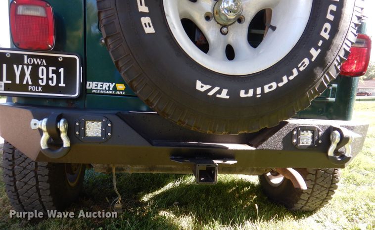 image for item KW9404 1997 Jeep Wrangler  SUV