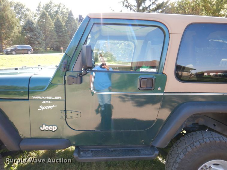 image for item KW9404 1997 Jeep Wrangler  SUV