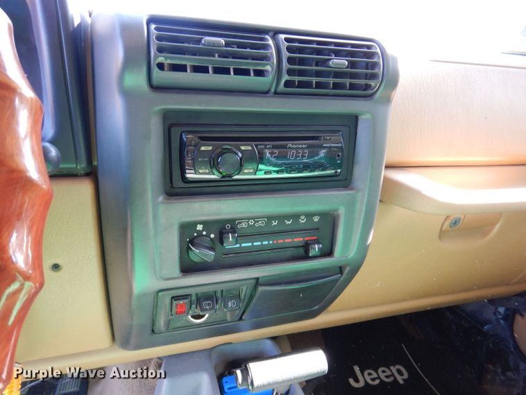 image for item KW9404 1997 Jeep Wrangler  SUV