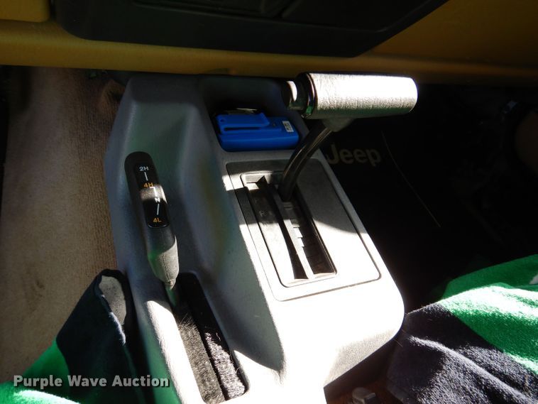 image for item KW9404 1997 Jeep Wrangler  SUV