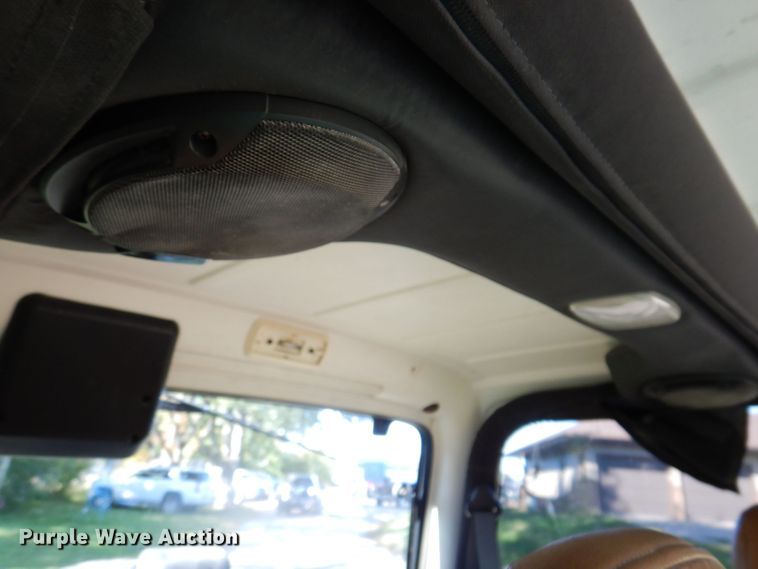 image for item KW9404 1997 Jeep Wrangler  SUV