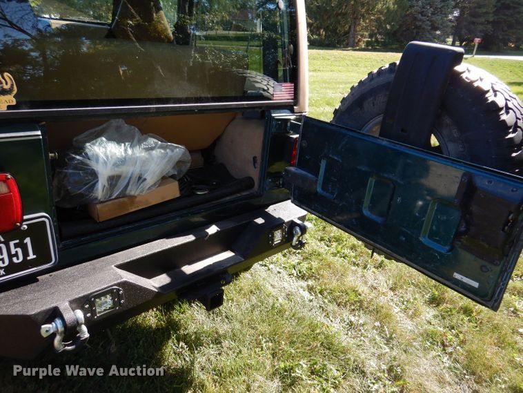 image for item KW9404 1997 Jeep Wrangler  SUV