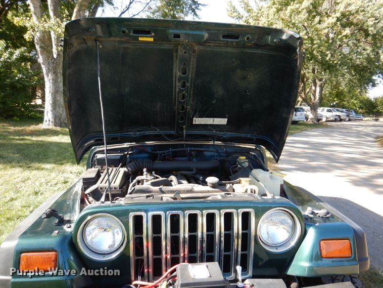 image for item KW9404 1997 Jeep Wrangler  SUV