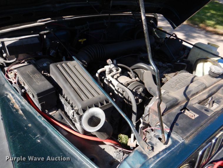 image for item KW9404 1997 Jeep Wrangler  SUV