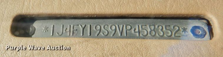 image for item KW9404 1997 Jeep Wrangler  SUV